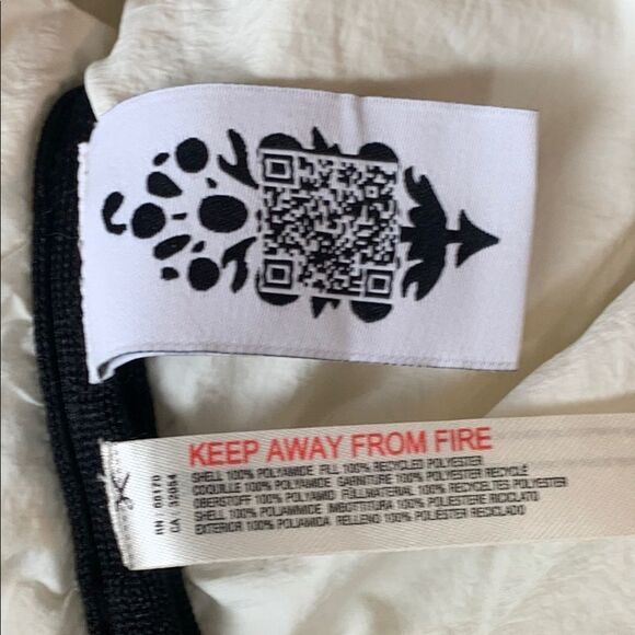 Free People Oversized Puffer Jacket Movement Zips XS-X Black White Spell Out New - Picture 13 of 16